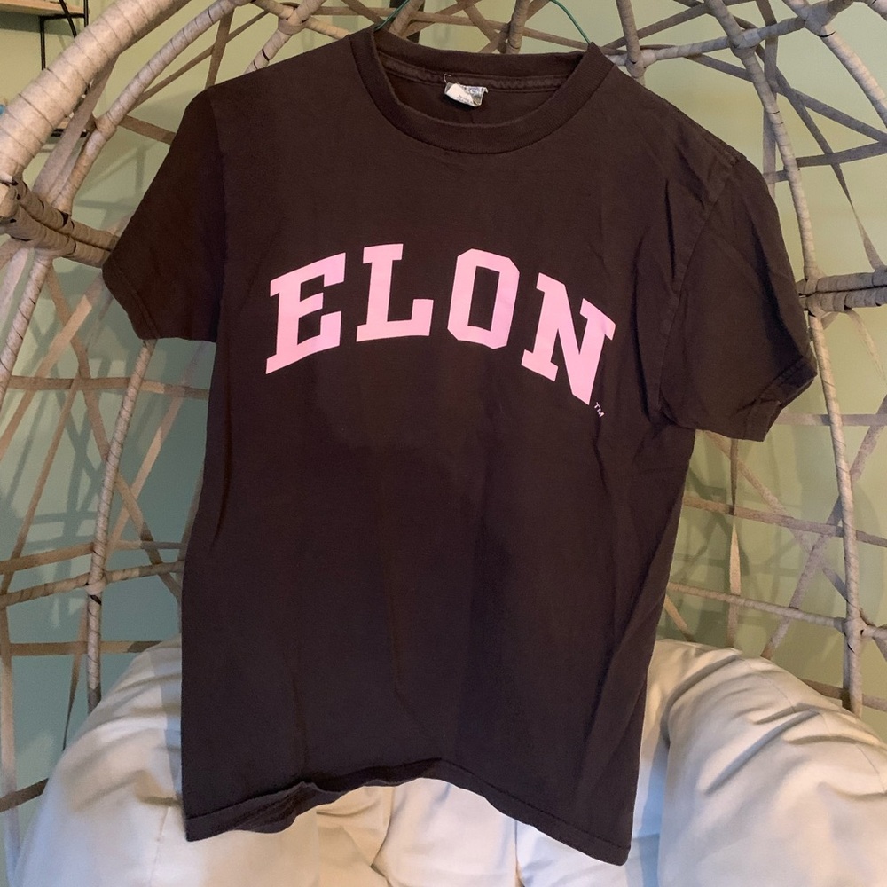 Elon University brown and pink tee. 100% cotton Elon musk